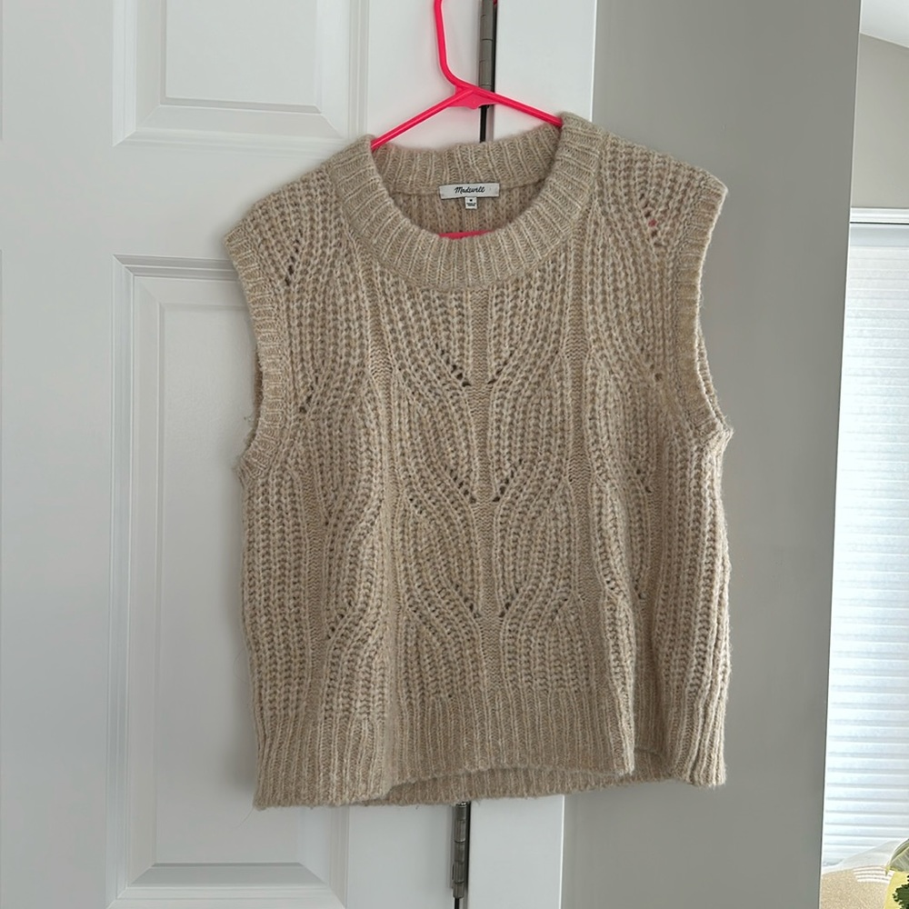 Madewell beige vest knitted size M